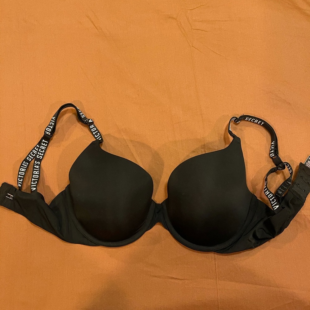 Victoria’s Secret perfect shape 32DD